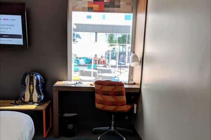 Room 8 of 22