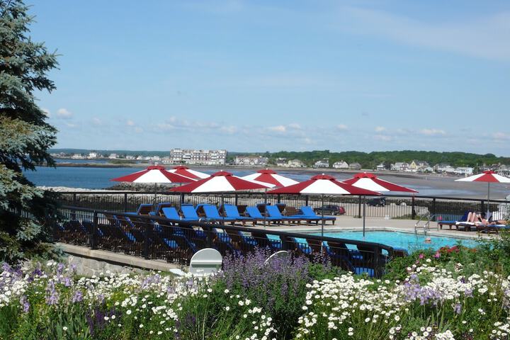 The Colony Hotel
