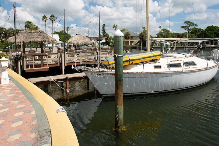 Bay Palms Waterfront Resort - Hotel and Marina