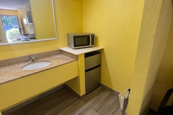 Room 15 of 15
