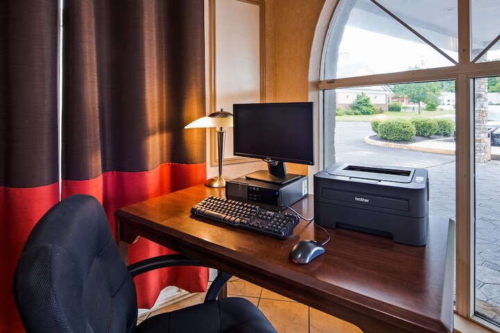 Best Western Hazlet Inn