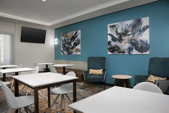 Hotel Interior 16 of 40