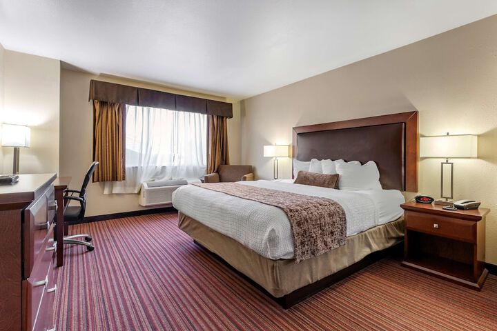 Best Western Plus Sparta Trail Lodge