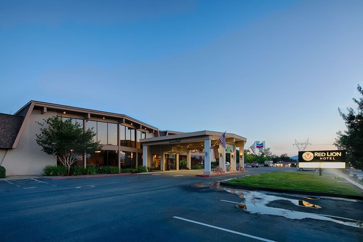 Red Lion Hotel Redding