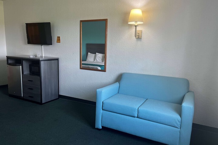 Room 21 of 29