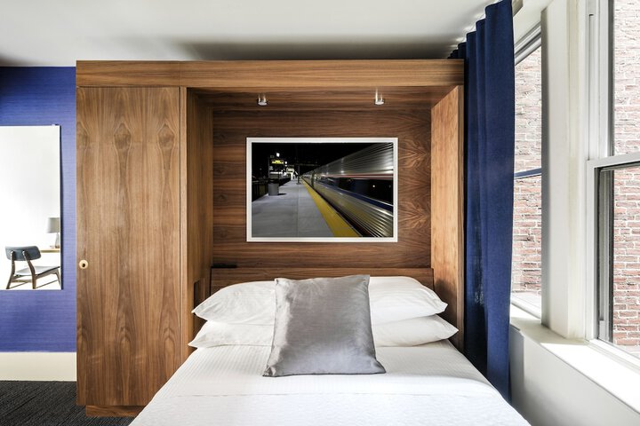 Room 15 of 36