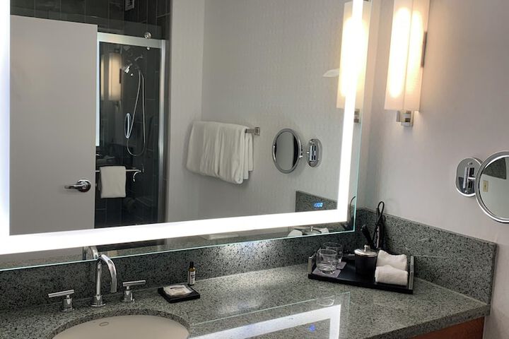 Hyatt Regency Pittsburgh International Airport
