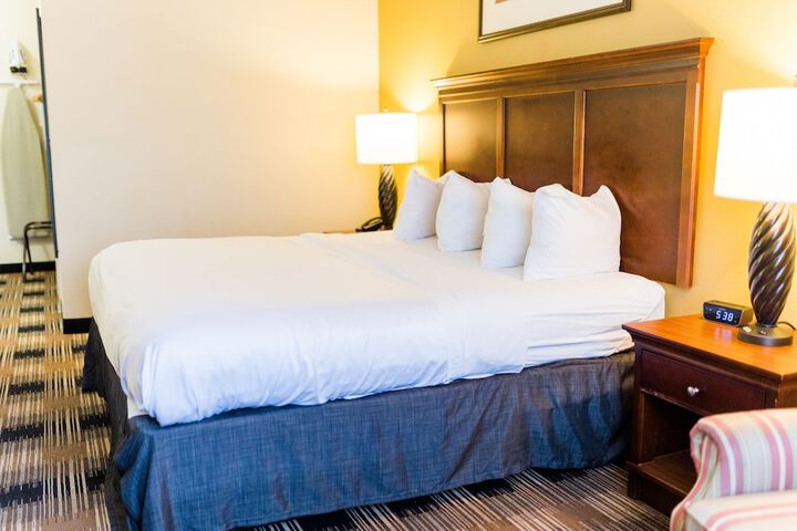 Country Inn & Suites by Radisson Helen, GA