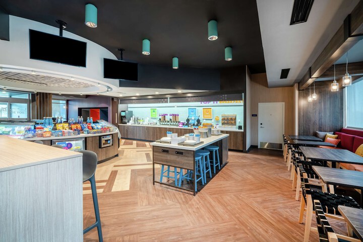 Tru by Hilton Greenville
