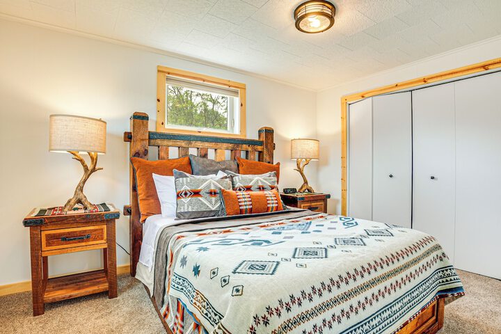 northwood Tours Escape w / Boat Dock Access!
