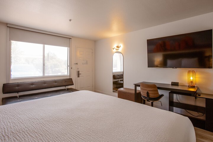 Room 30 of 72