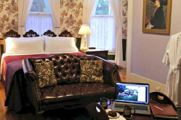 Americus Garden Inn