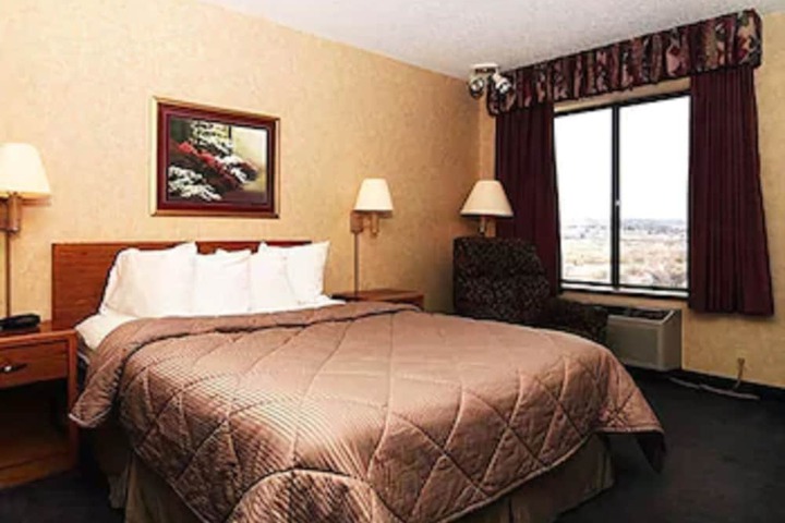 Room 14 of 33