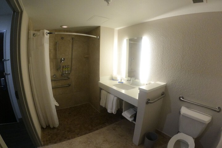 Room 59 of 90
