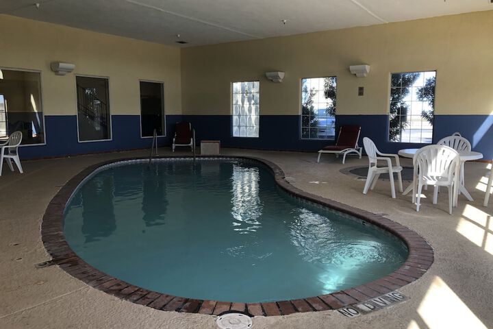 Pool 4 of 27
