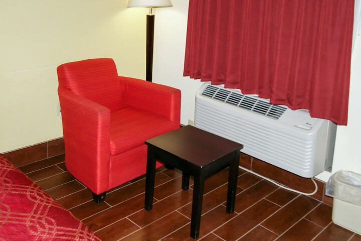 Room 48 of 96
