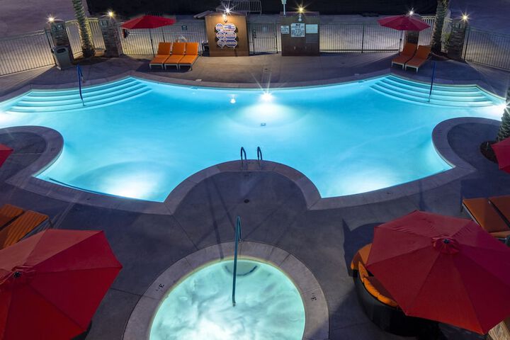 Pool 4 of 38