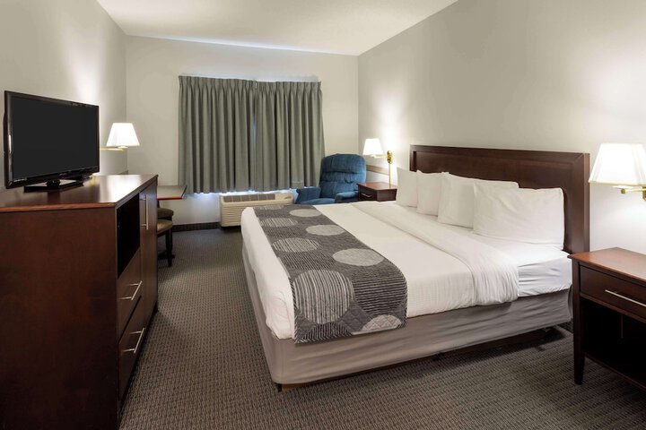GrandStay Hotel & Suites Hastings