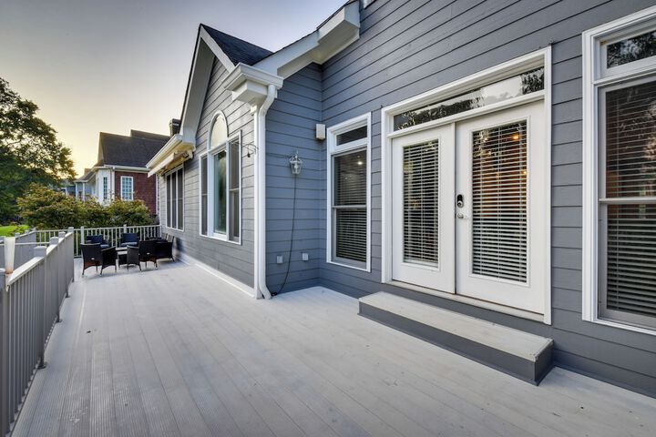 Grand Lakefront Home in Hartwell w / Game Room!