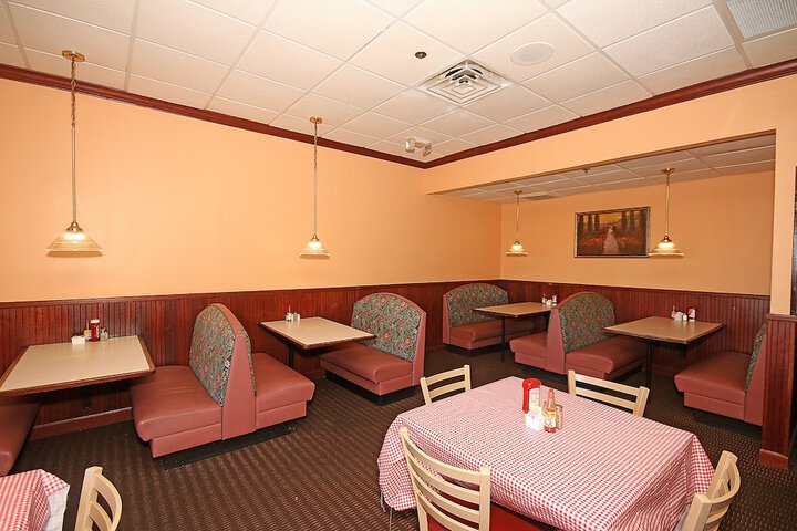 Dining 39 of 57