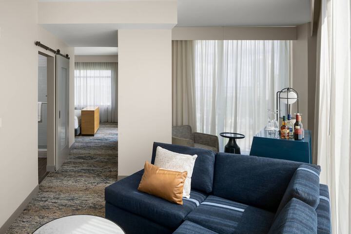 Luminary Hotel & Co. Autograph Collection