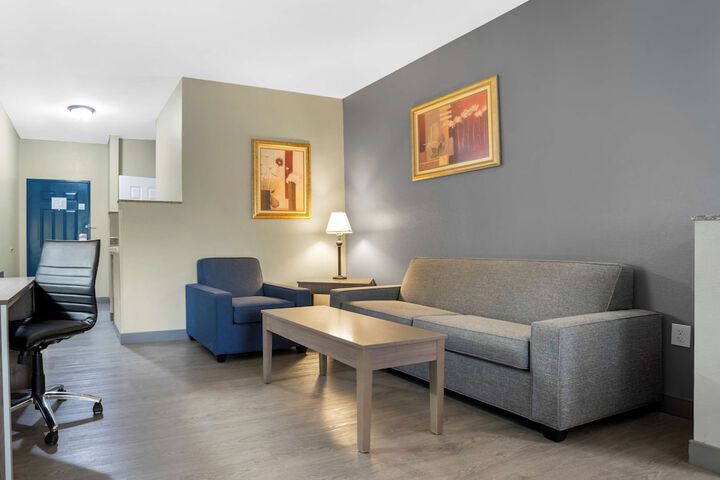 Room 16 of 25