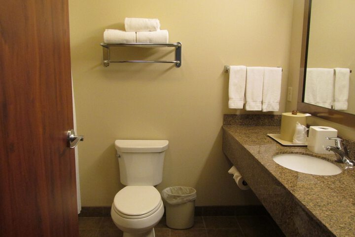 Room 17 of 32
