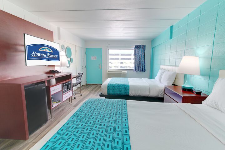 Howard Johnson by Wyndham Virginia Beach at the Beach