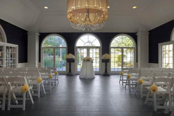 Ethan Allen Hotel
