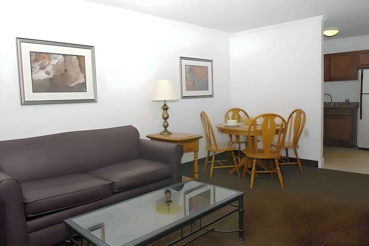 Room 15 of 23