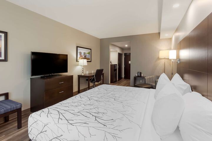 Room 34 of 53