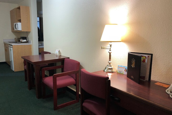 Super 8 by Wyndham Moose Jaw SK