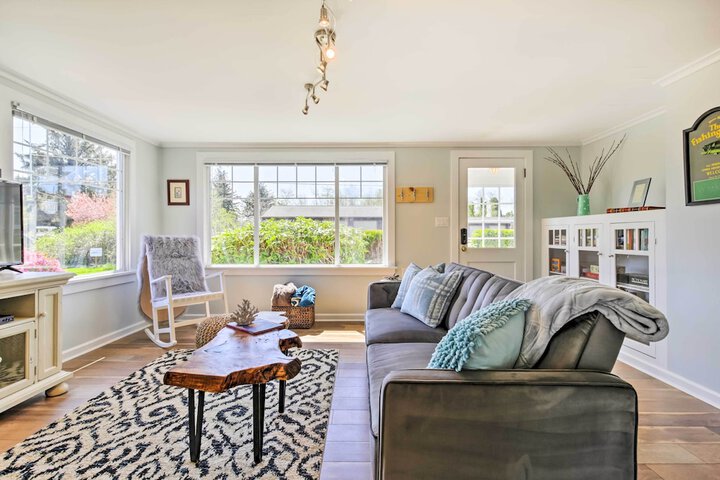 salty Dog Cottage in Netarts w / Deck