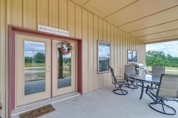 Bertram Ranch Property w / Patio & Gas Grill!