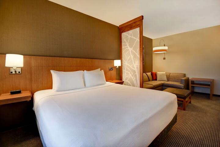 Hyatt Place Huntsville / Research Park/ Redstone