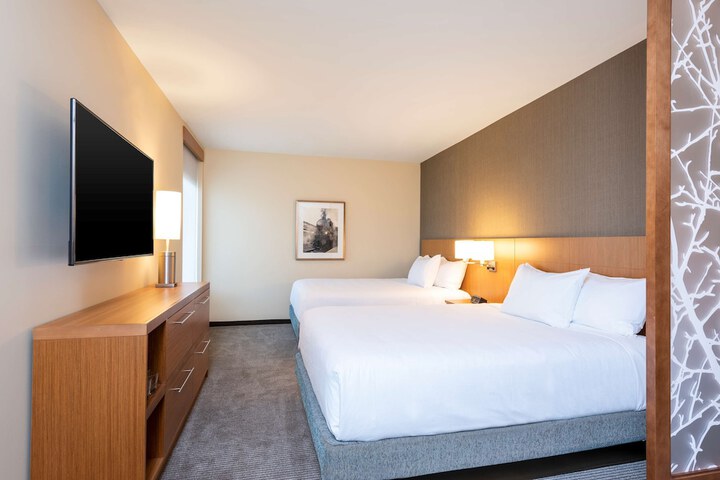 Hyatt Place Flint / Grand Blanc