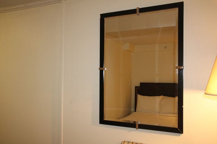 Room 4 of 30