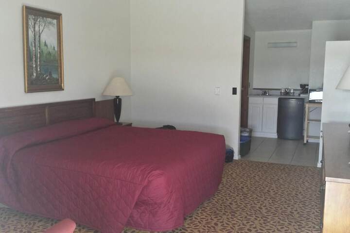 Room 8 of 25
