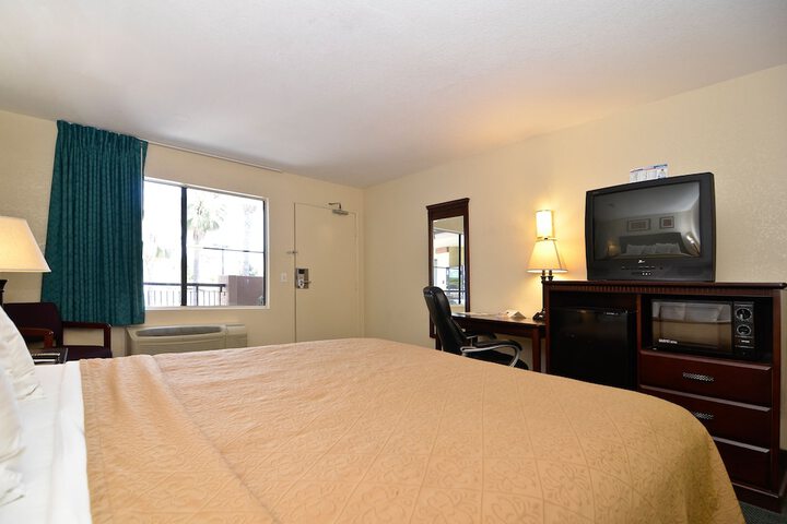 Room 34 of 52