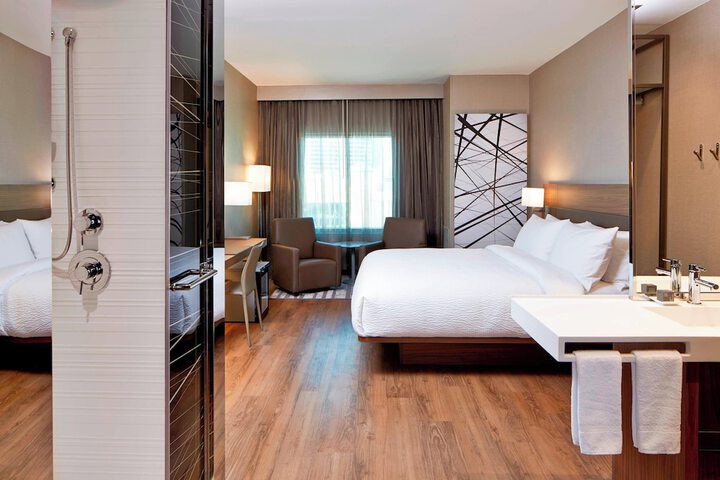 Room 28 of 59