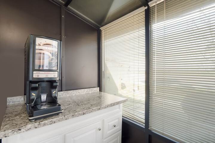 Breakfast/Coffee Service 37 of 38