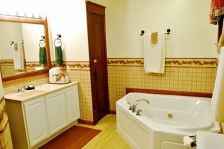 Arbor Hill Inn