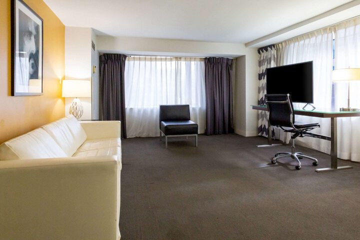 Room 13 of 69