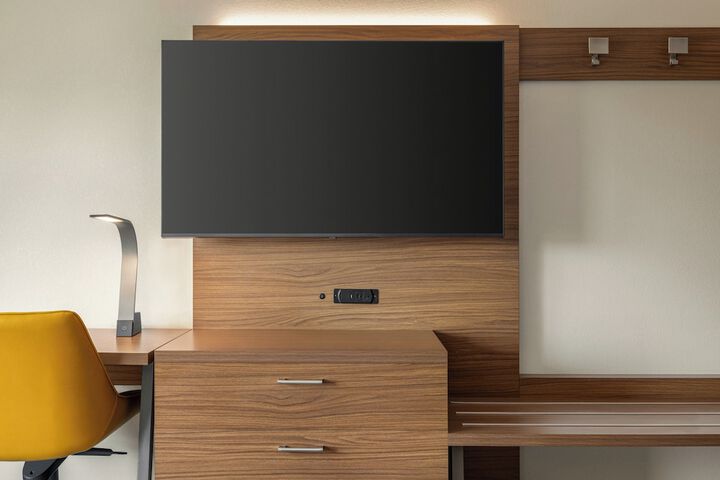 Holiday Inn Express & Suites Hagerstown by IHG