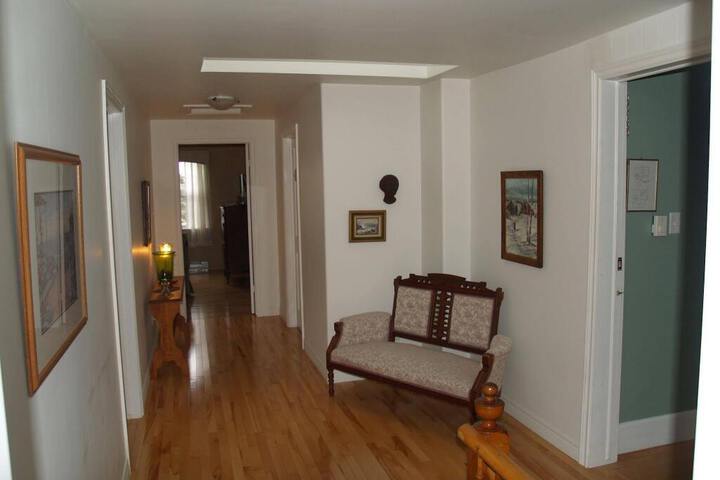 BAKERS CHEST B & B