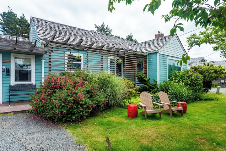 Inn at Haystack Rock