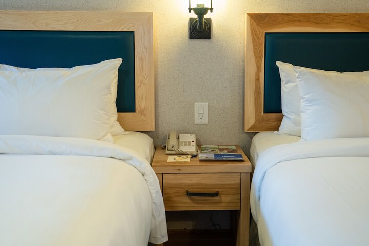 Room 32 of 95