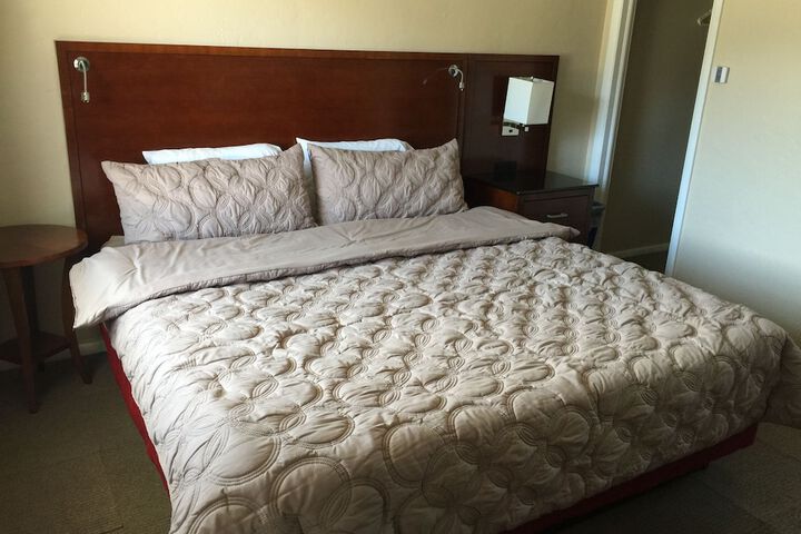 Room 38 of 61