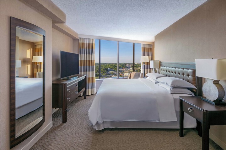 Sheraton Greensboro at Four Seasons