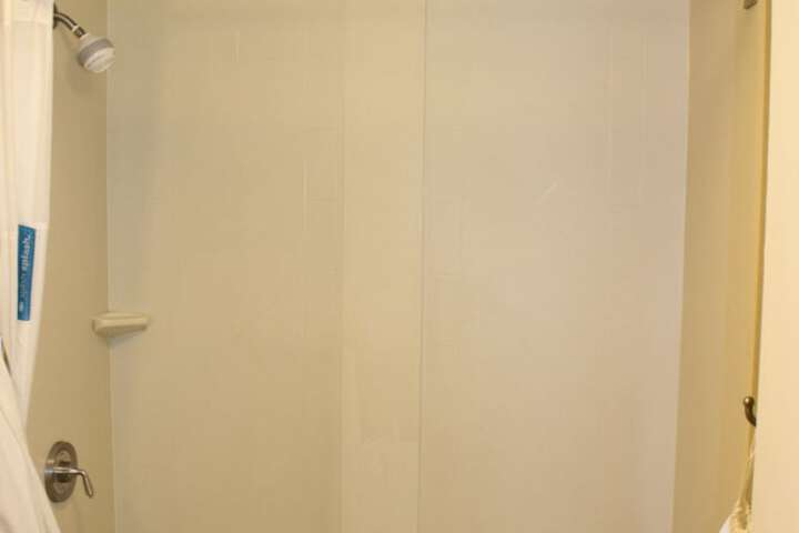 Room 16 of 52